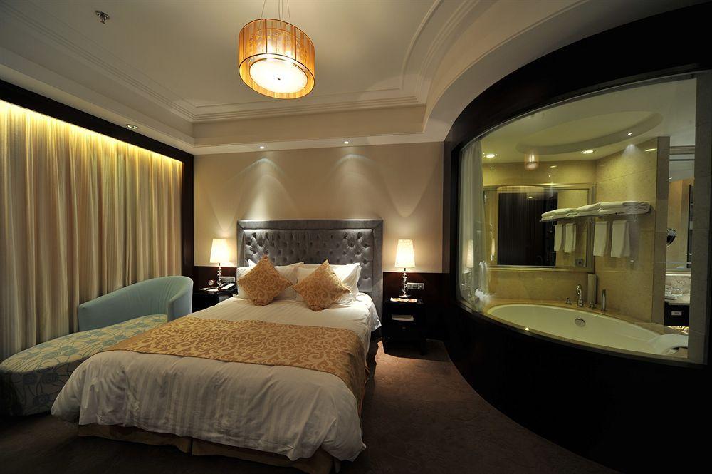 S&N Dalian Hotel Екстериор снимка