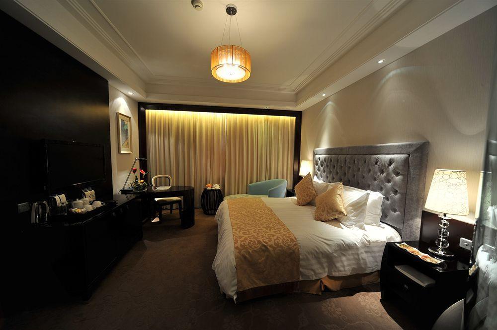 S&N Dalian Hotel Екстериор снимка