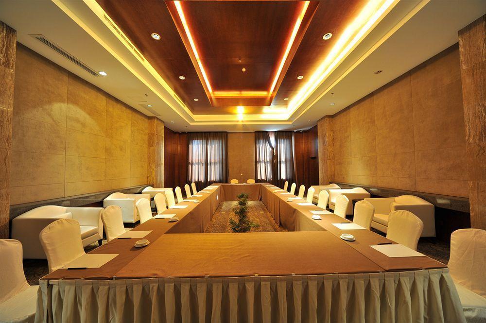 S&N Dalian Hotel Екстериор снимка
