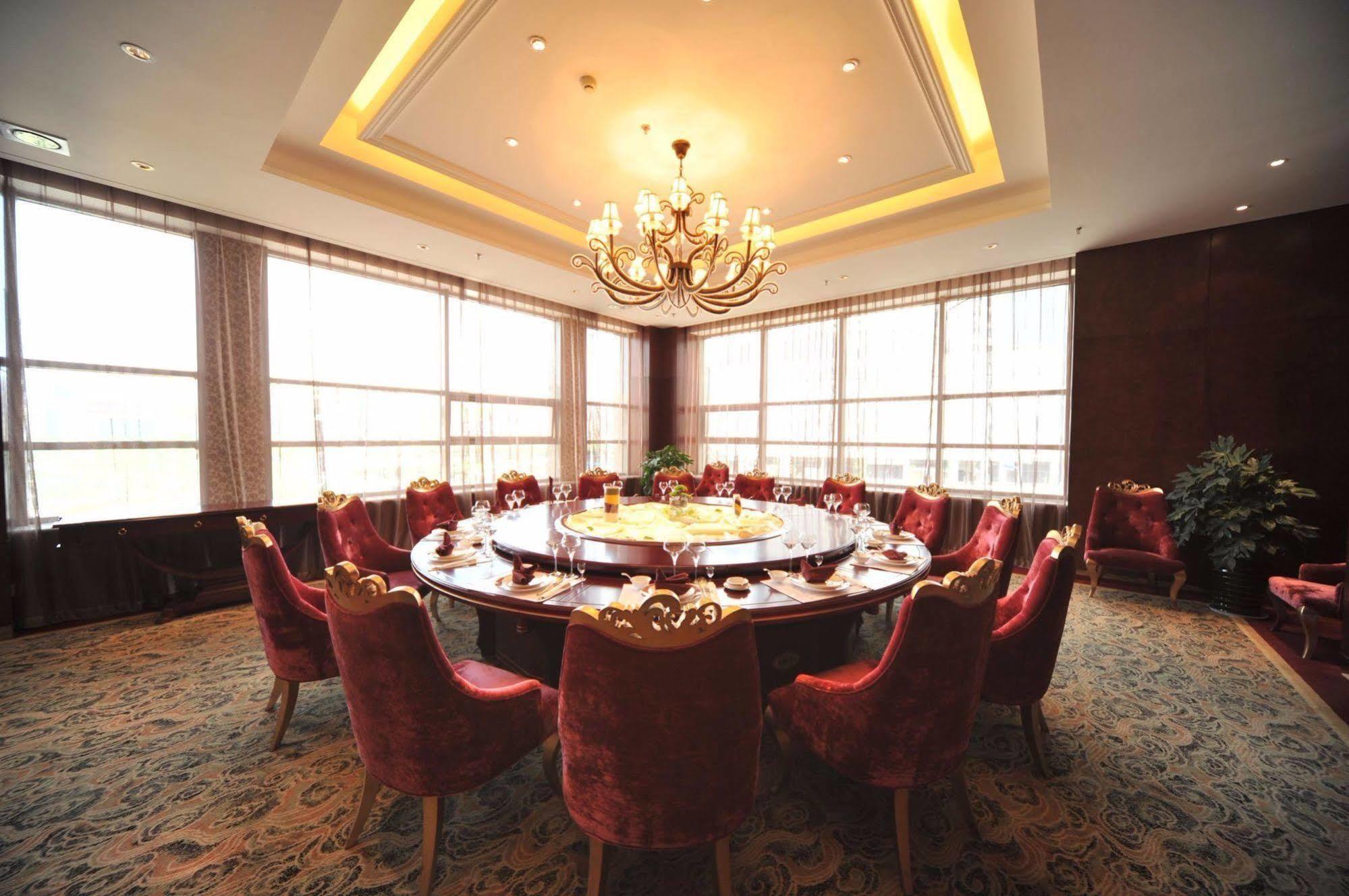 S&N Dalian Hotel Екстериор снимка