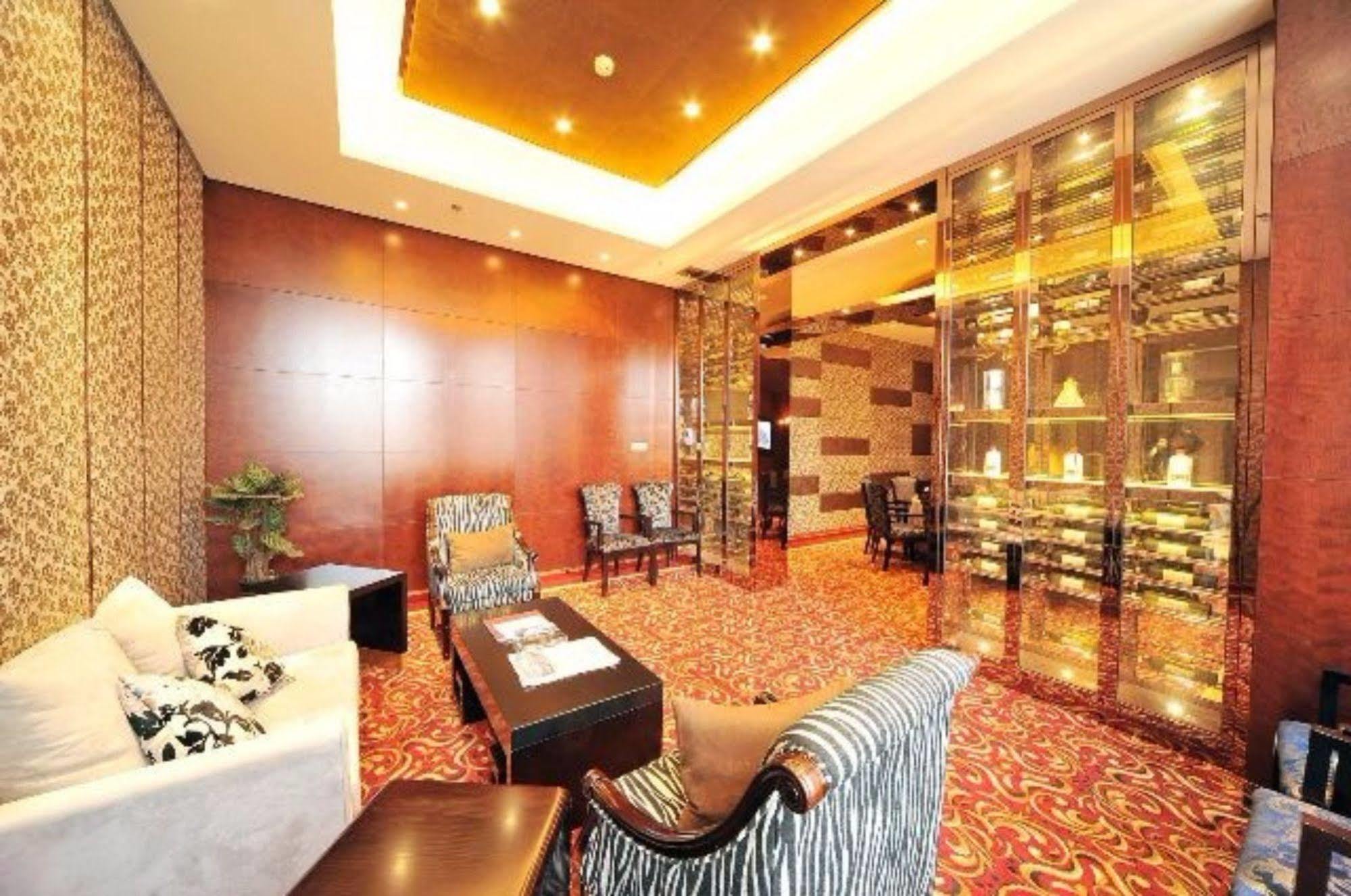 S&N Dalian Hotel Екстериор снимка