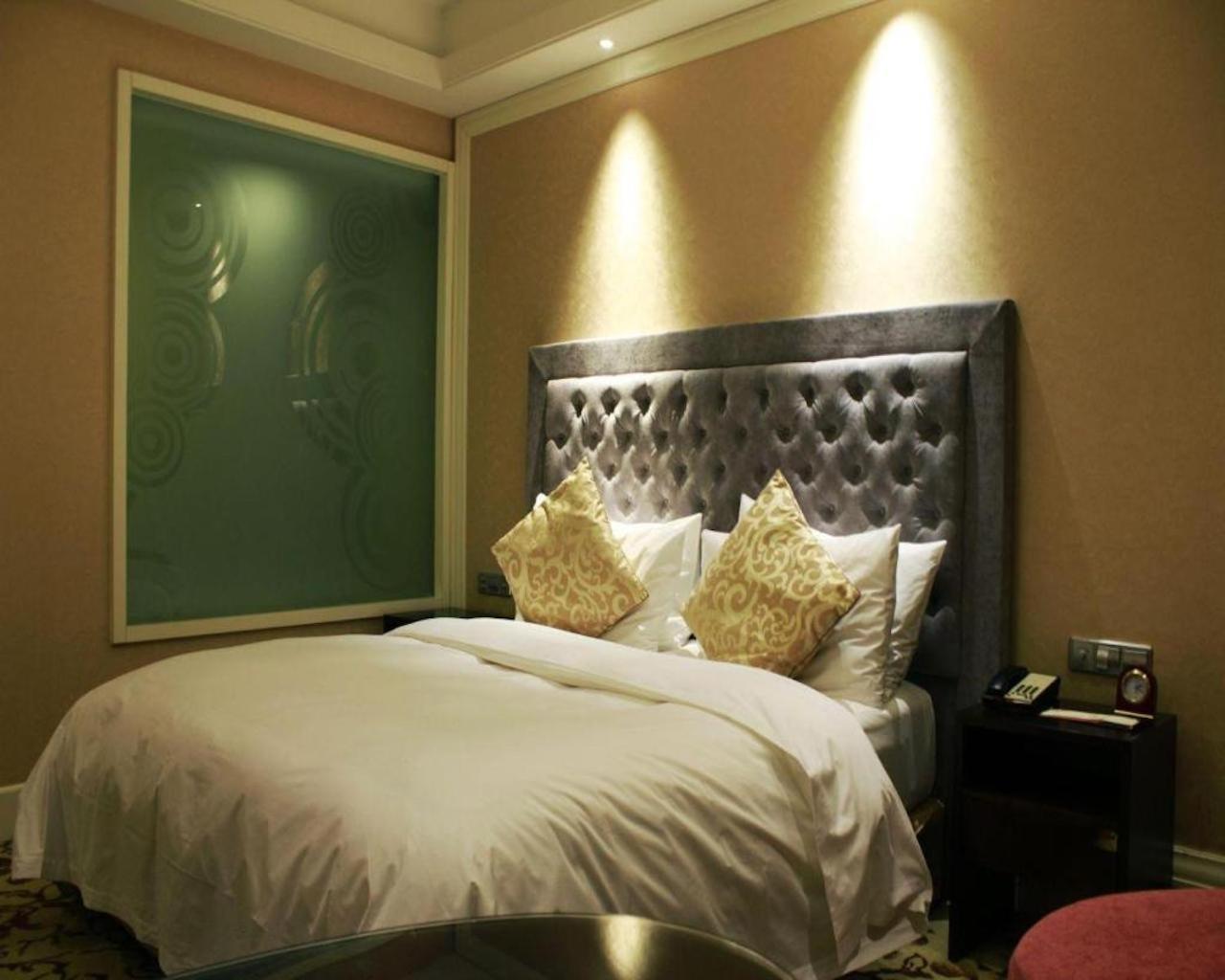 S&N Dalian Hotel Екстериор снимка