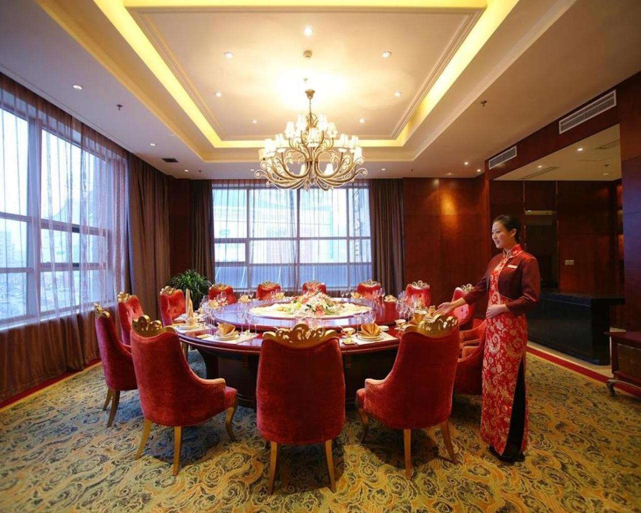 S&N Dalian Hotel Екстериор снимка